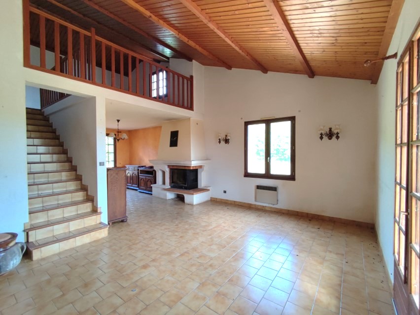 Maison à vendre  - 6 pièce(s) - 142m2 - Coulonges (17800)