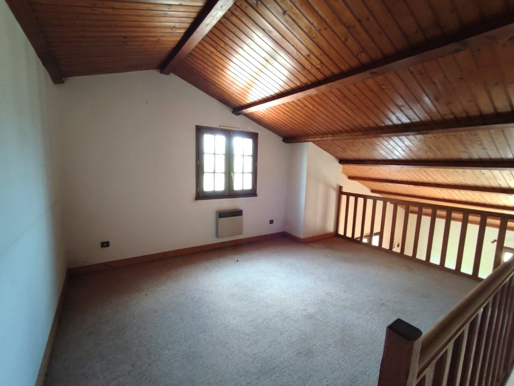 Maison à vendre  - 6 pièce(s) - 142m2 - Coulonges (17800)