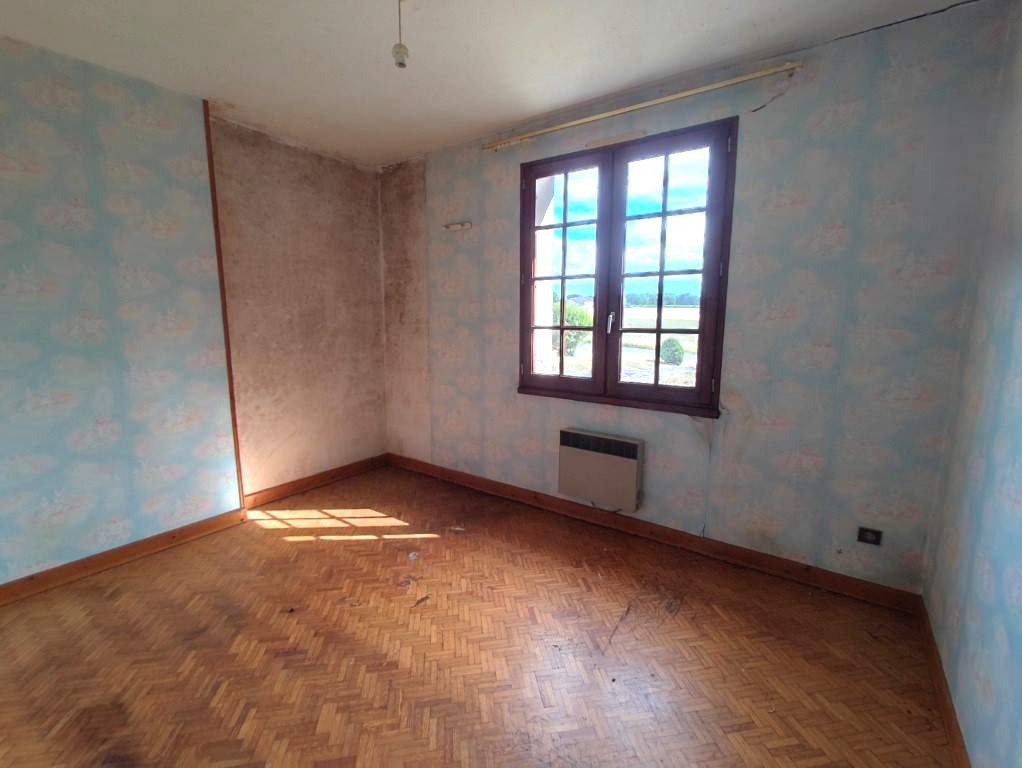 Maison à vendre  - 6 pièce(s) - 142m2 - Coulonges (17800)