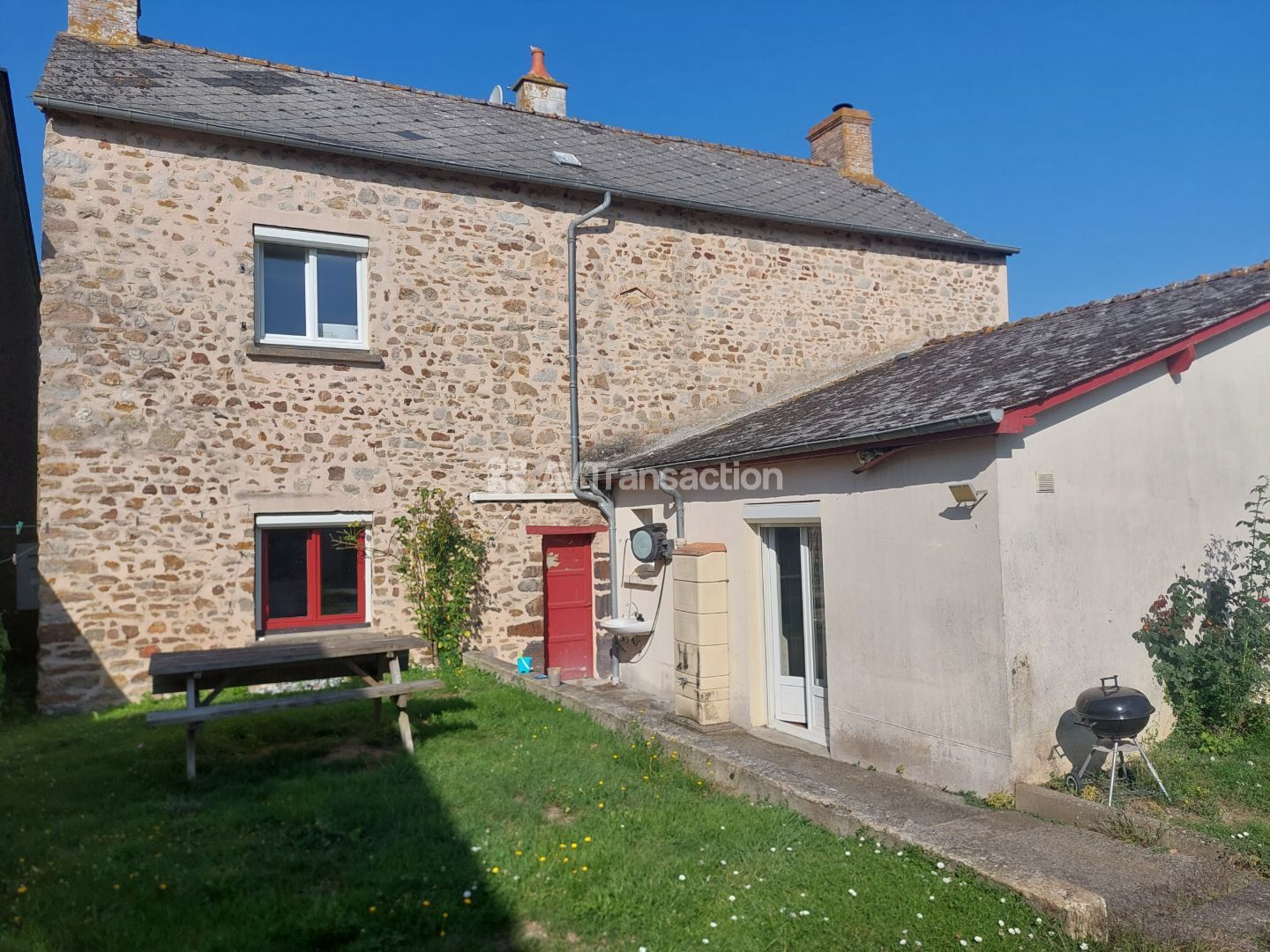 Maison à vendre  - 7 pièce(s) - 143m2 - Saint-léger (53480)