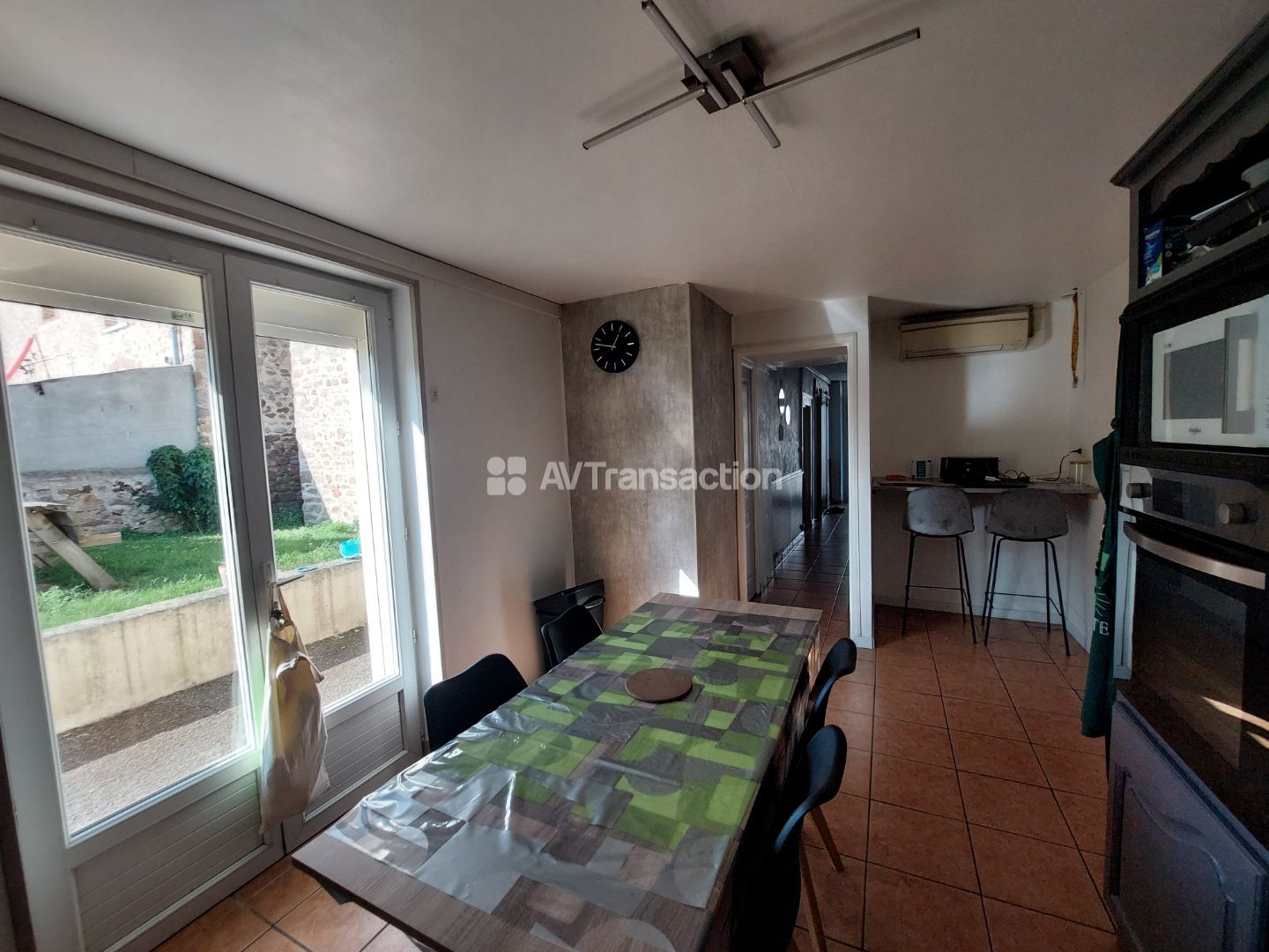 Maison à vendre  - 7 pièce(s) - 143m2 - Saint-léger (53480)