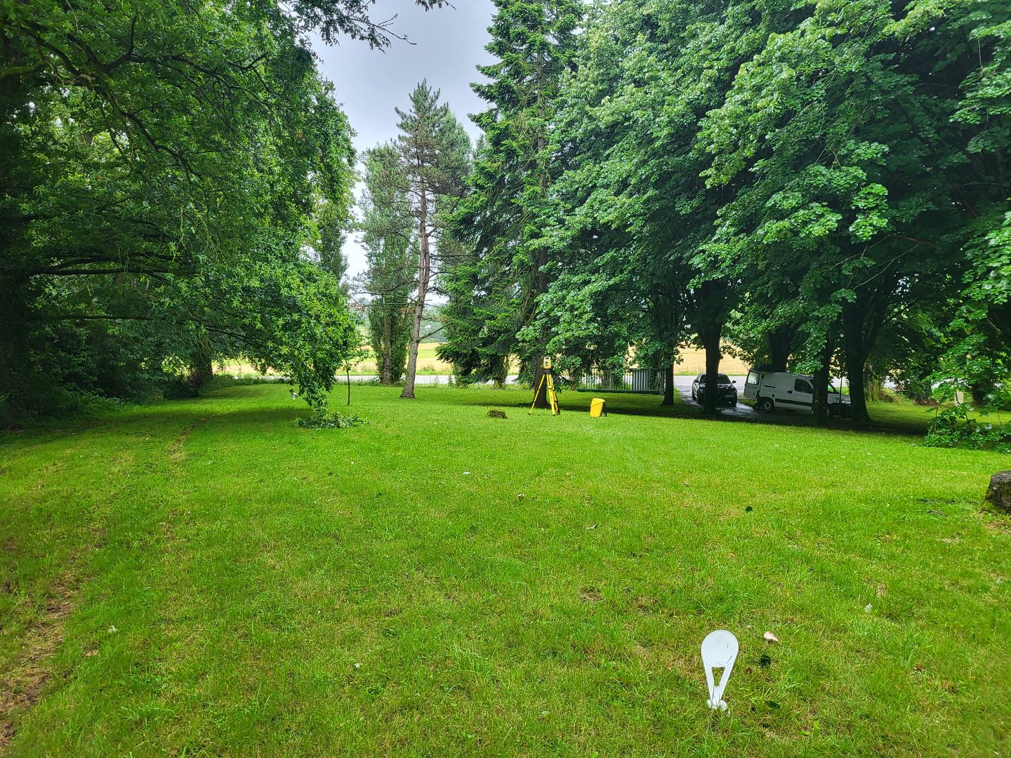 Terrain Artisanal de 1100 m2 sur rte entre Mâcon Bourg