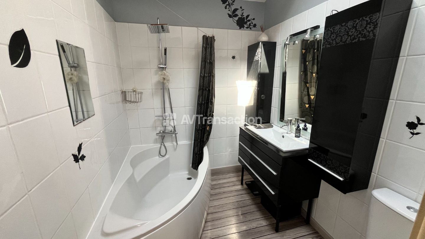 Appartement rénové à vendre  - 4 pièce(s) - 100m2 - Ajaccio (20090)