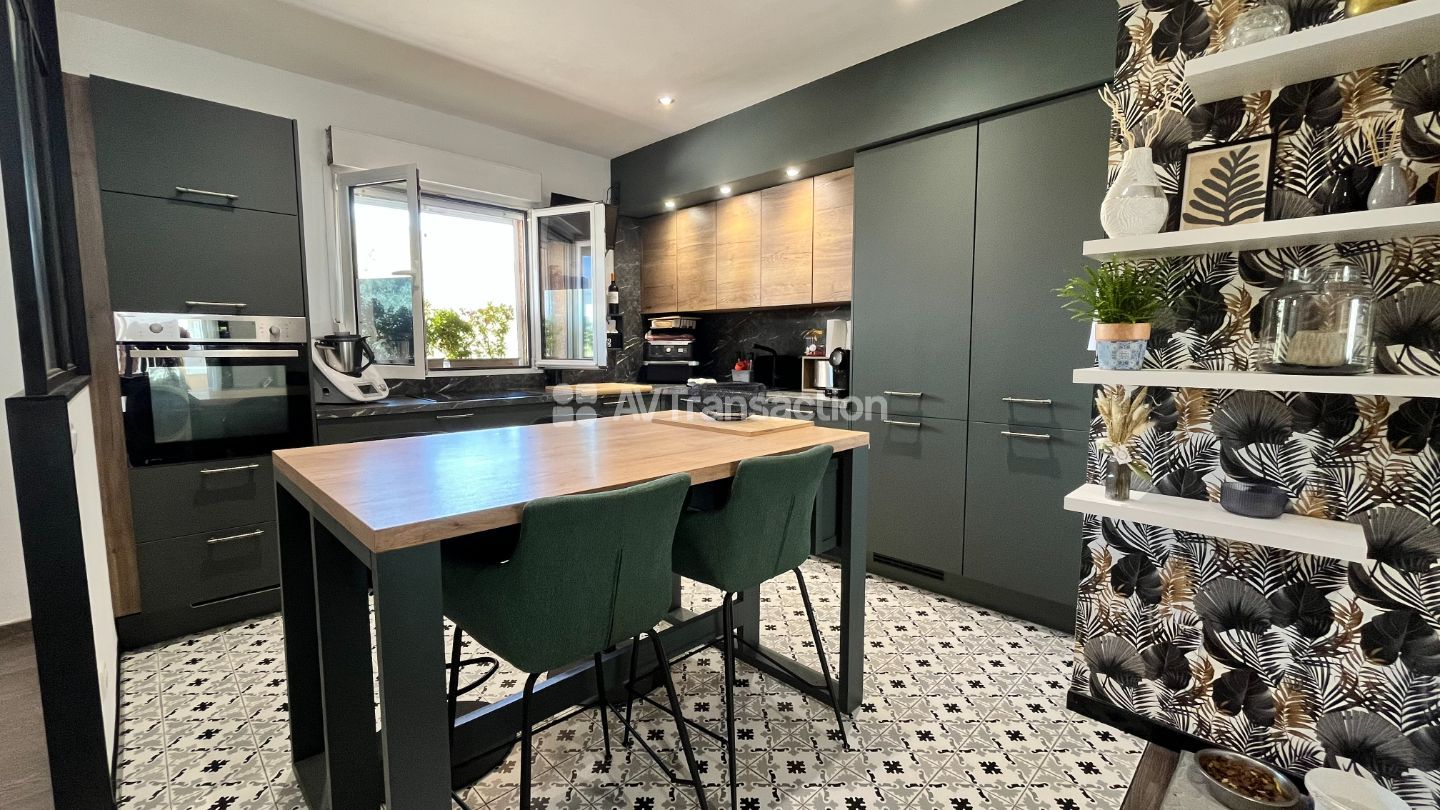 Appartement rénové à vendre  - 4 pièce(s) - 100m2 - Ajaccio (20090)