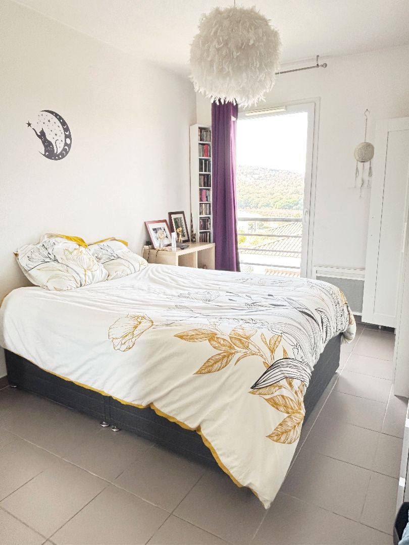 Appartement à vendre  - 2 pièce(s) - 40m2 - Roquebrune-sur-argens (83520)