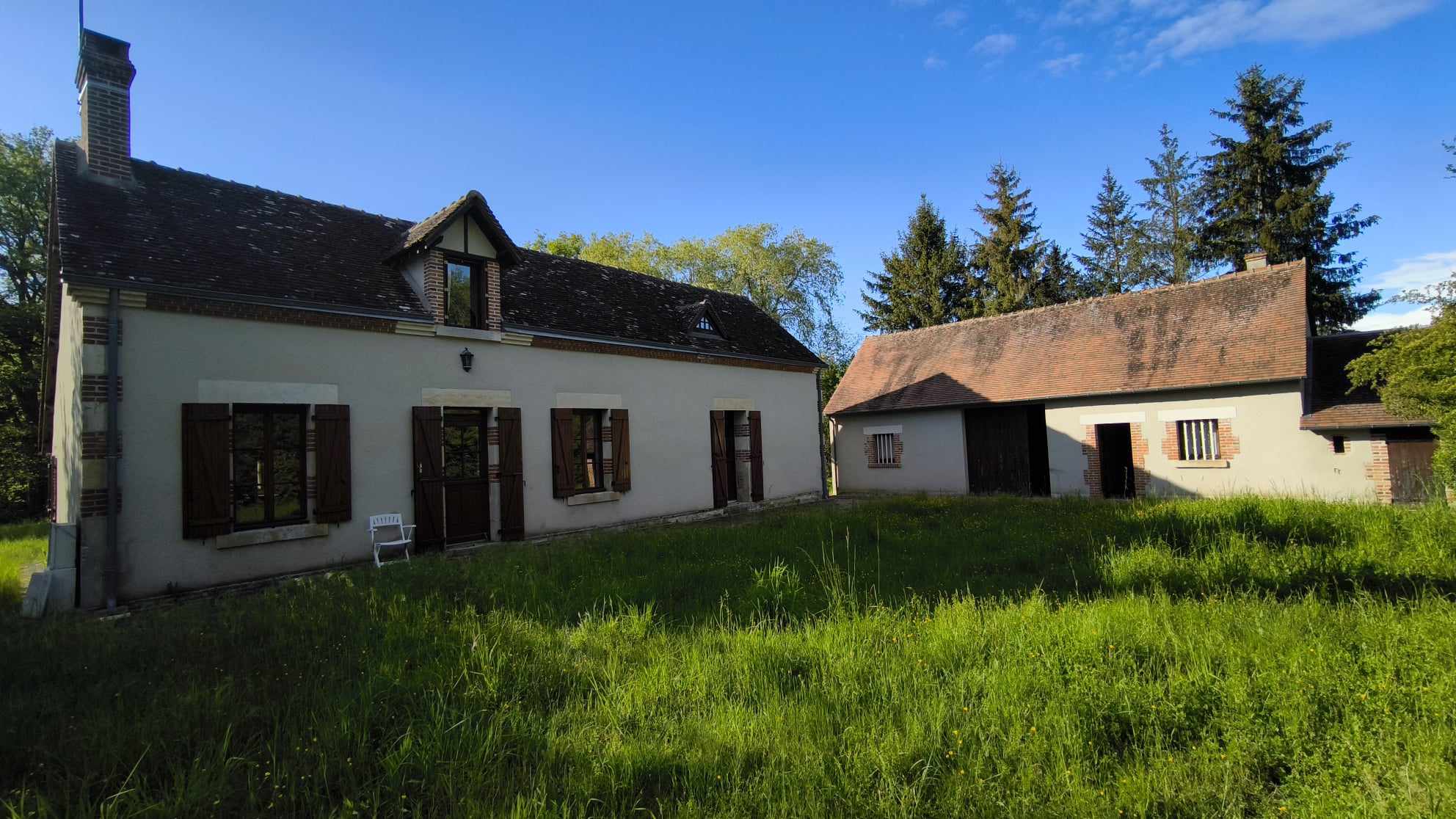 Longère sur 1,5 hectares de forêt