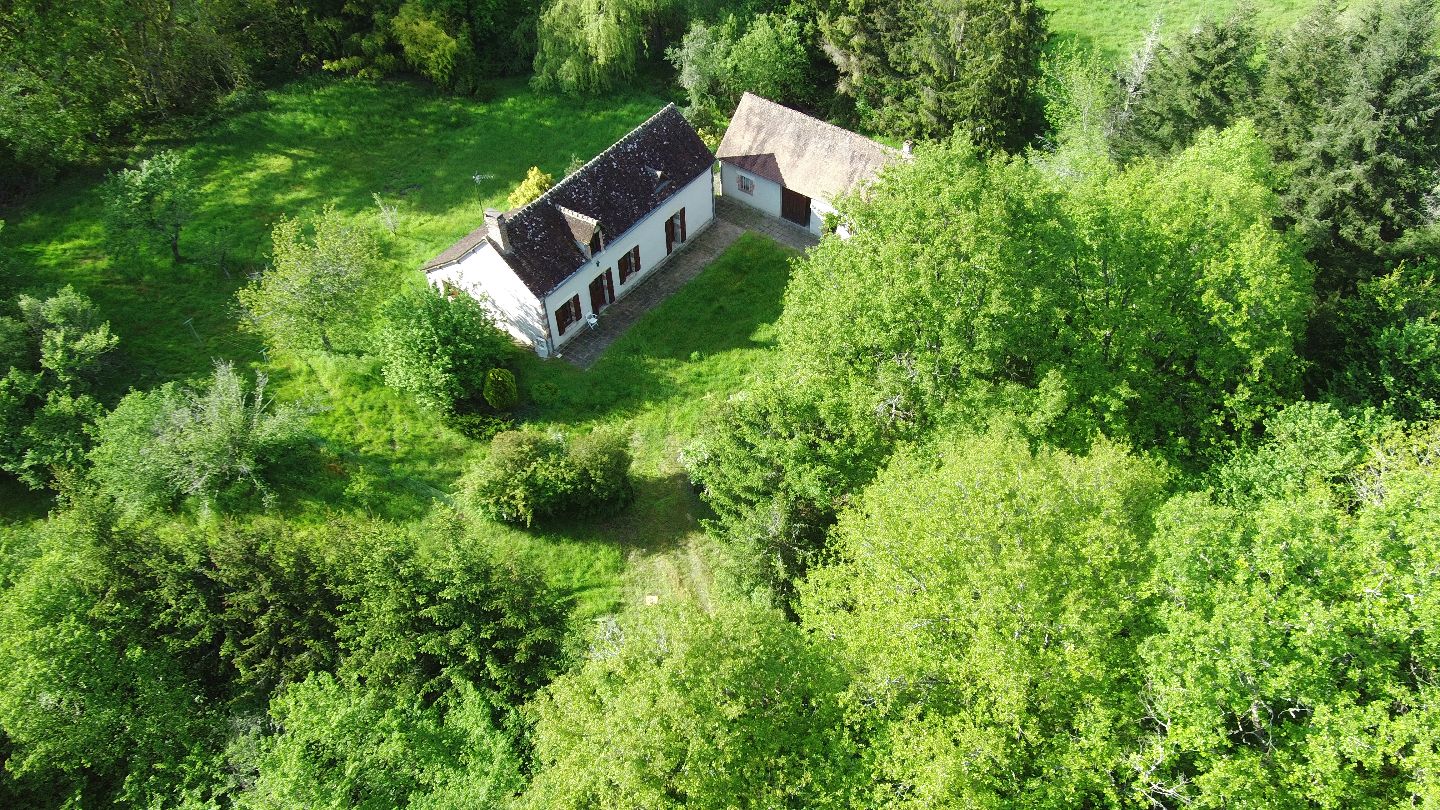 Longère sur 1,5 hectares de forêt