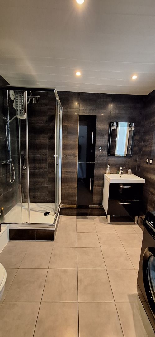 Appartement rénové à vendre  - 2 pièce(s) - 40m2 - Saint Cyr Sur Mer (83270)