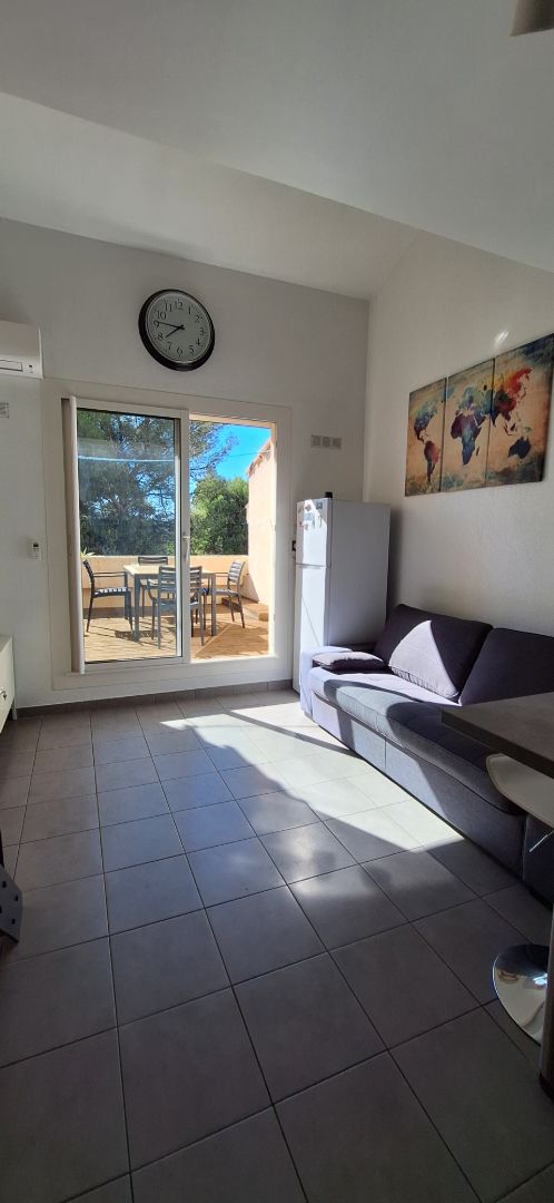 Appartement rénové à vendre  - 2 pièce(s) - 40m2 - Saint Cyr Sur Mer (83270)