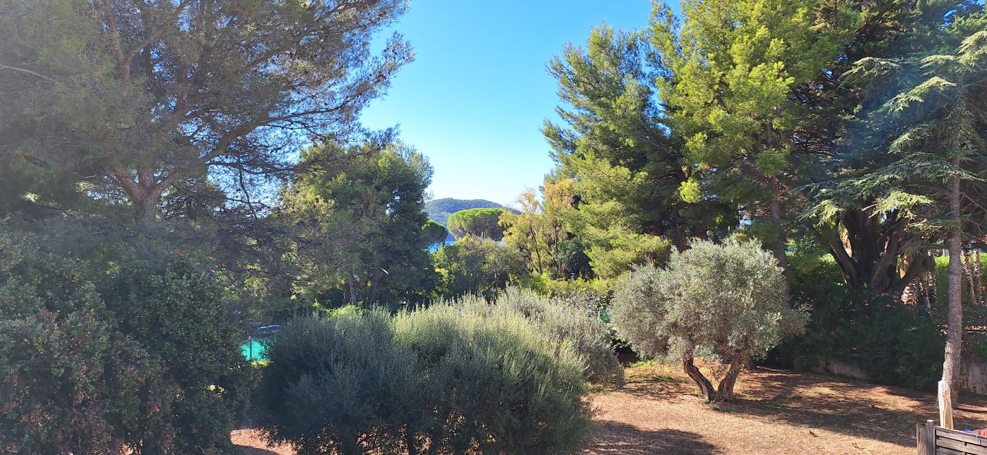 Appartement rénové à vendre  - 2 pièce(s) - 40m2 - Saint Cyr Sur Mer (83270)