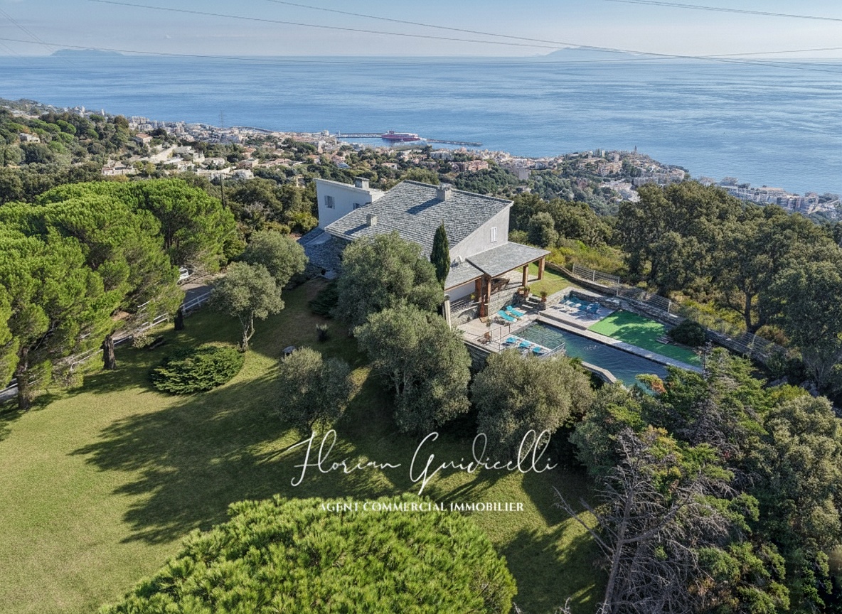 Maison à vendre  - 6 pièce(s) - 270.5m2 - Bastia (20200)