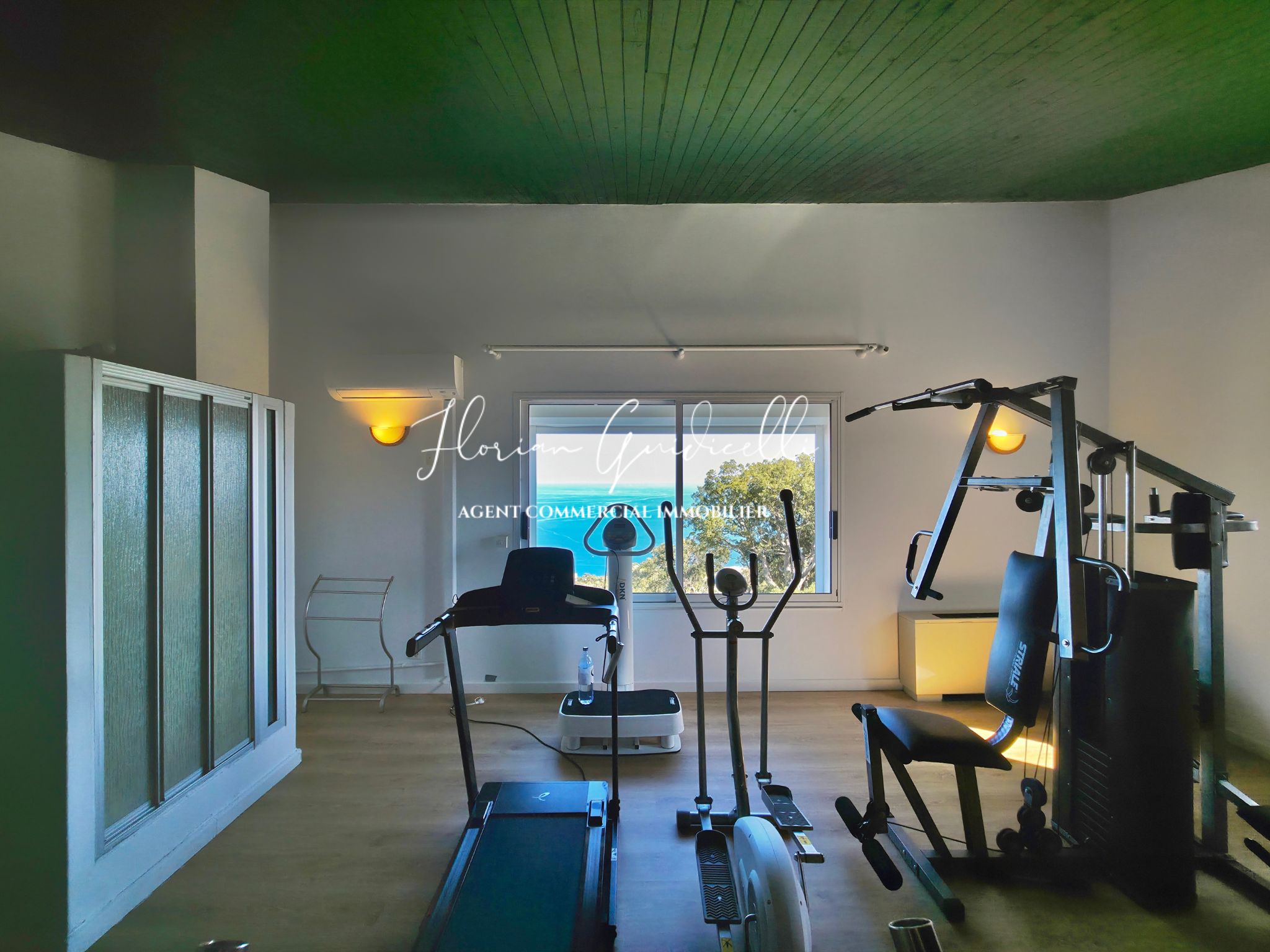 Maison à vendre  - 6 pièce(s) - 270.5m2 - Bastia (20200)