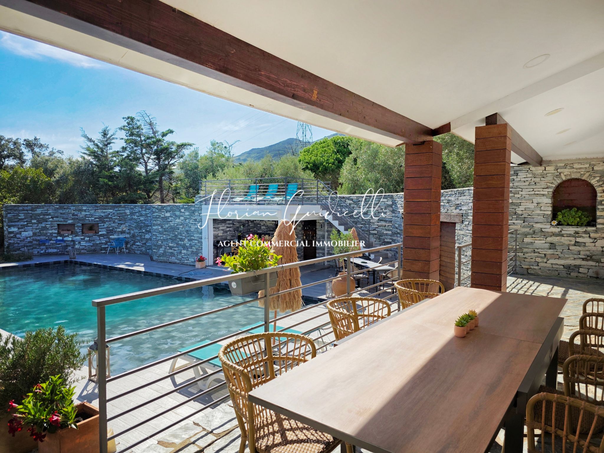 Maison à vendre  - 6 pièce(s) - 270.5m2 - Bastia (20200)