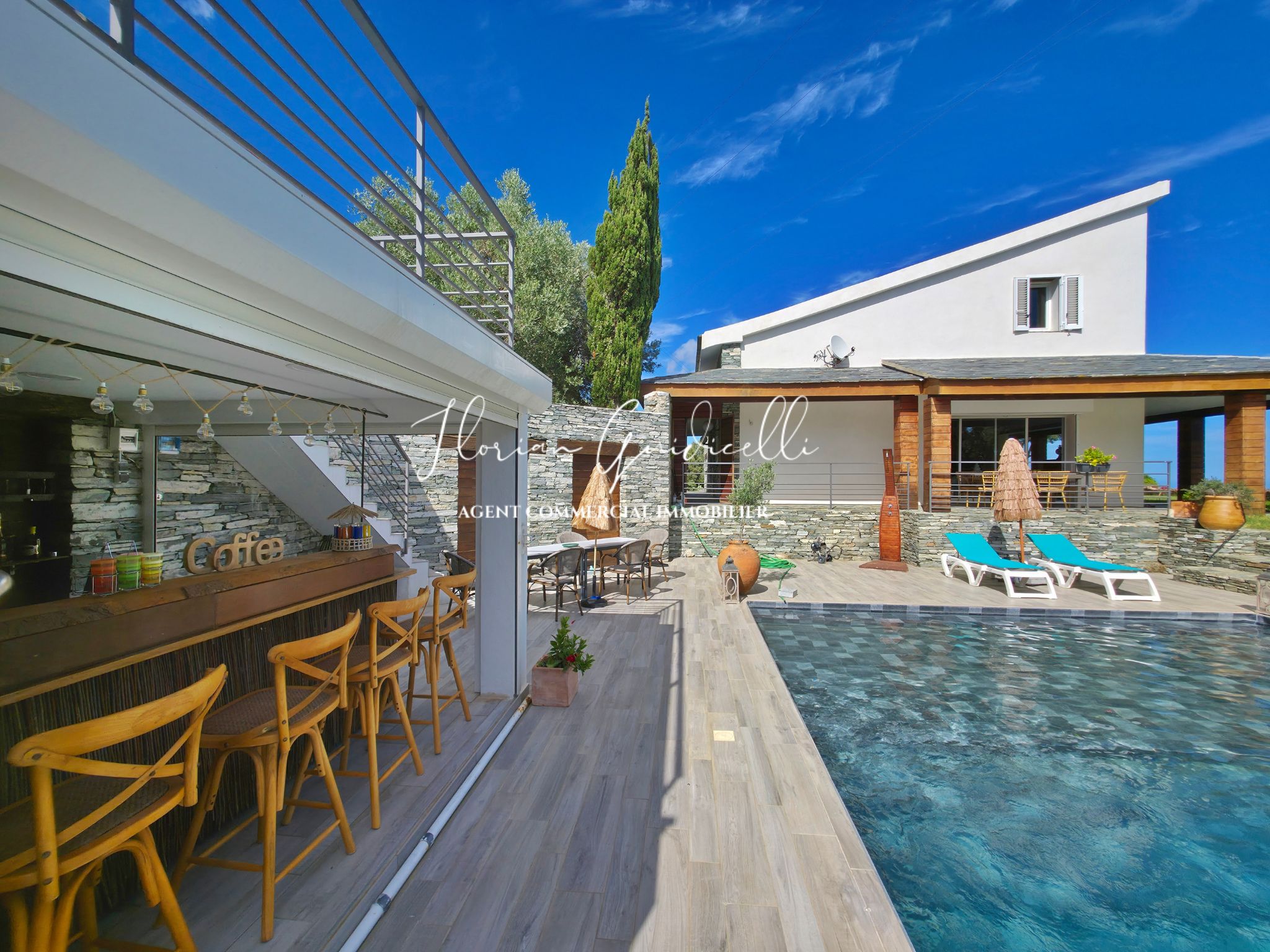 Maison à vendre  - 6 pièce(s) - 270.5m2 - Bastia (20200)