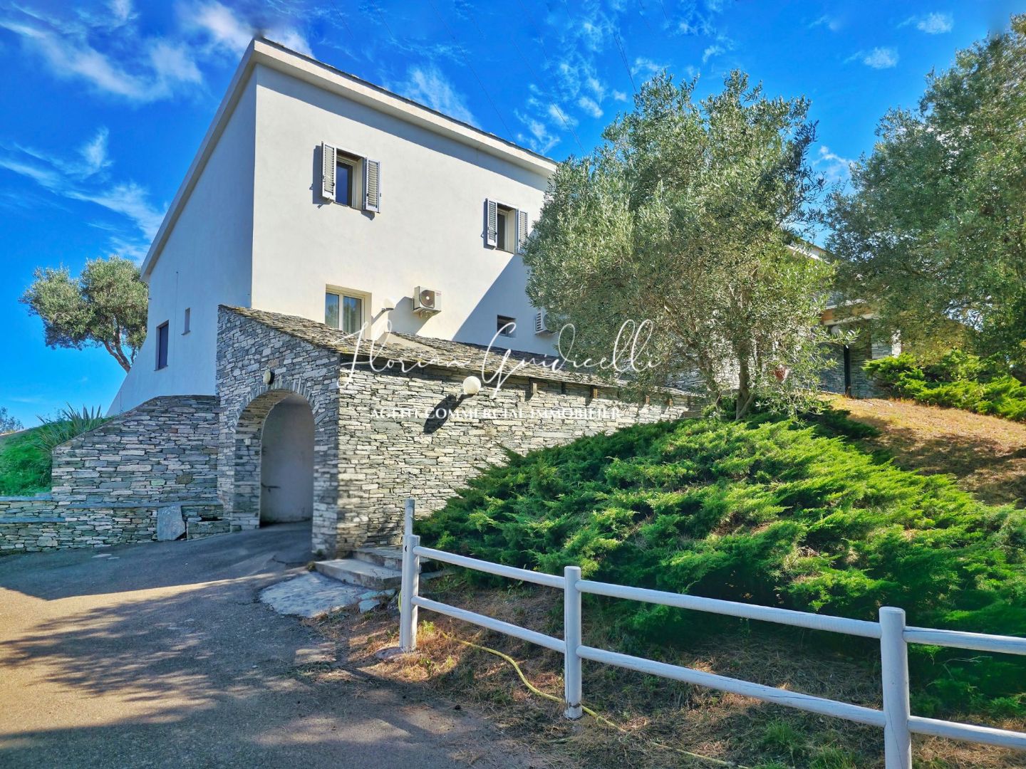 Maison à vendre  - 6 pièce(s) - 270.5m2 - Bastia (20200)