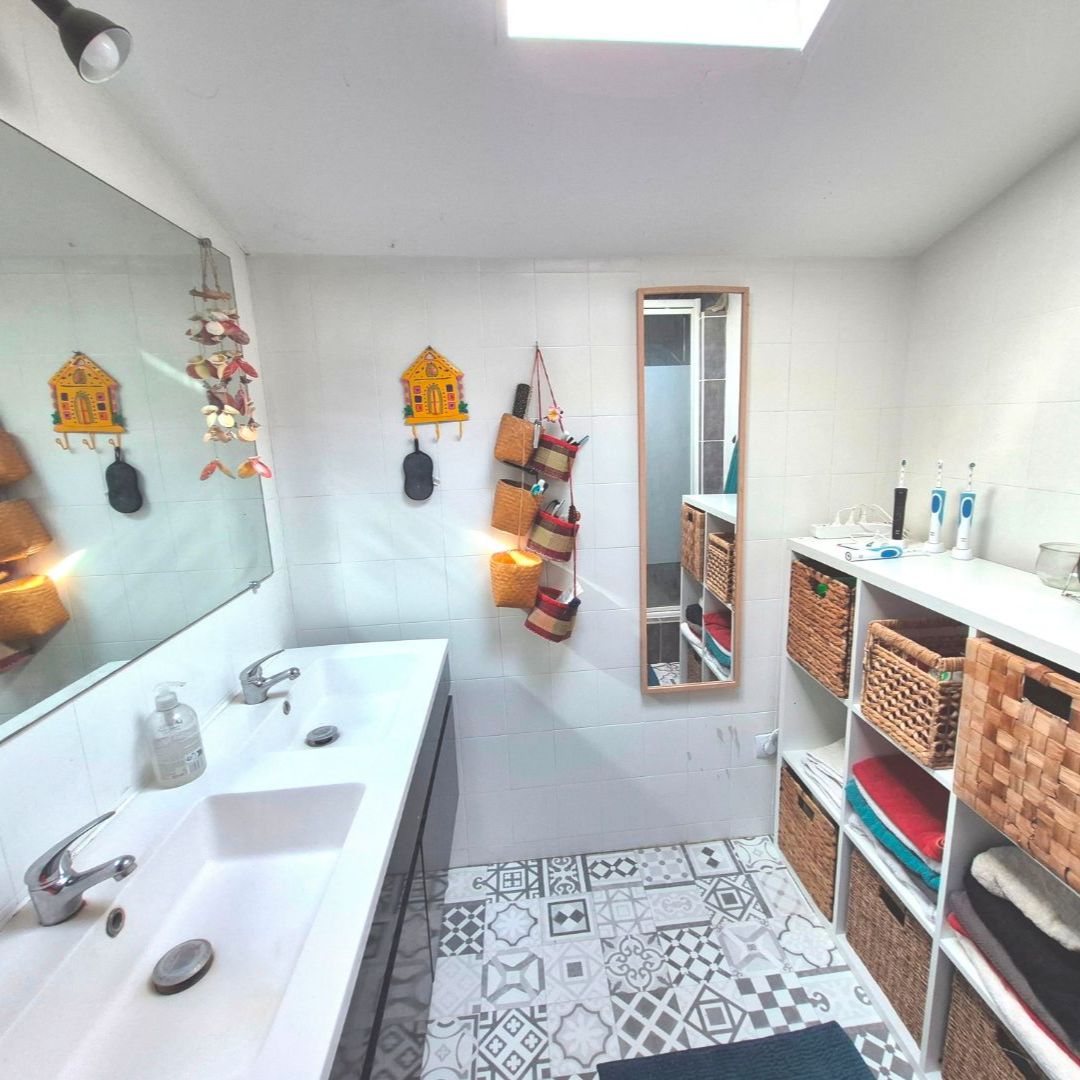 Maison à vendre  - 4 pièce(s) - 122m2 - Hyères (83400)