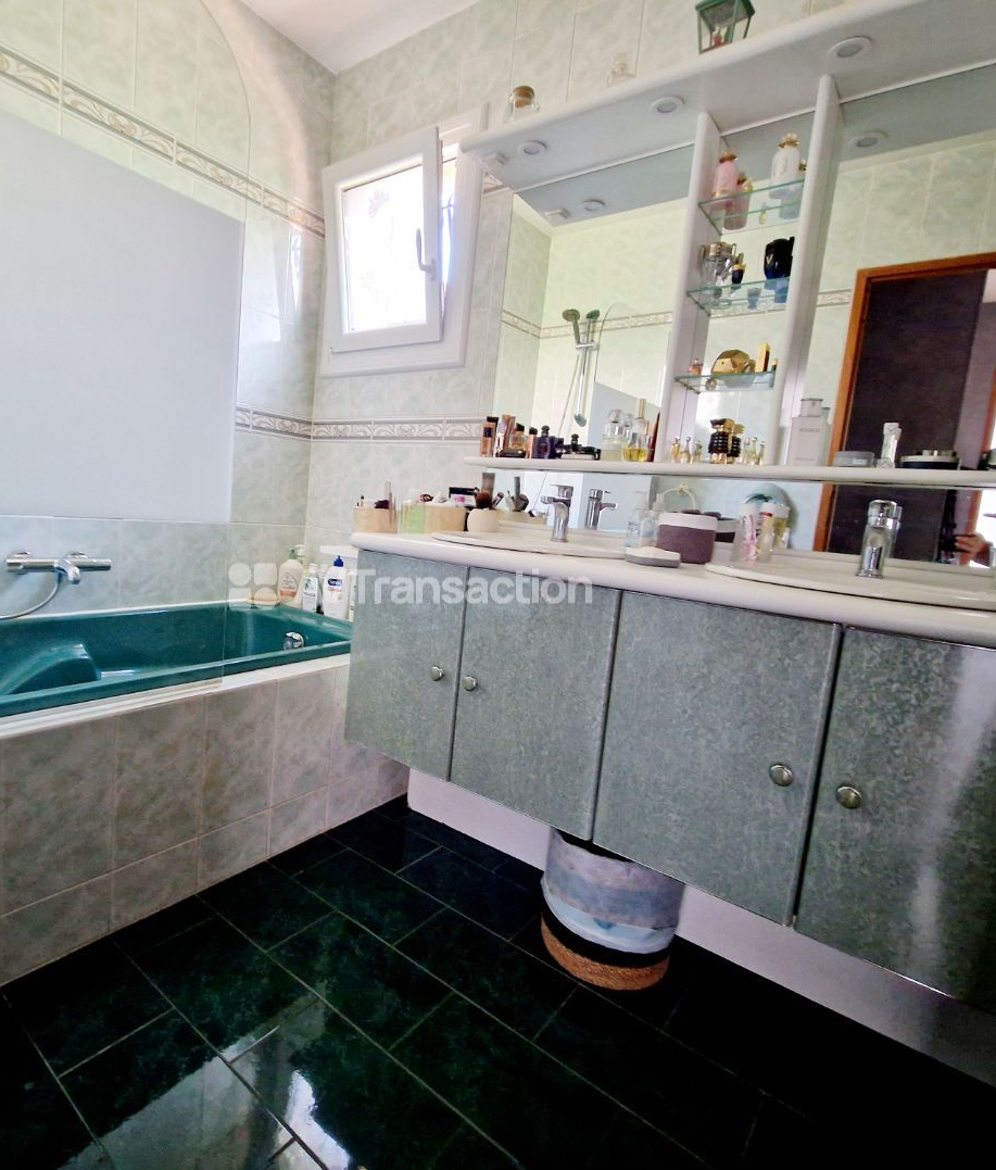 Maison à vendre  - 4 pièce(s) - 106m2 - Auriol (13390)