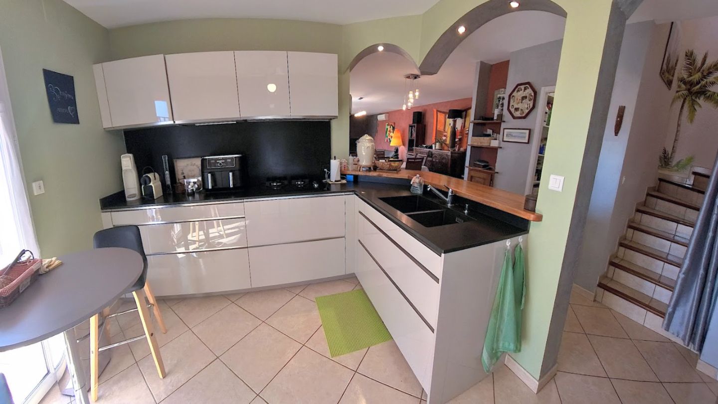 Villa à vendre  - 7 pièce(s) - 144m2 - Tourouzelle (11200)