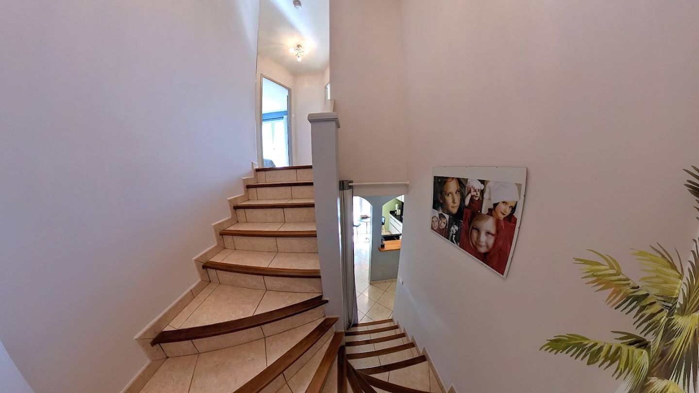 Villa à vendre  - 7 pièce(s) - 144m2 - Tourouzelle (11200)