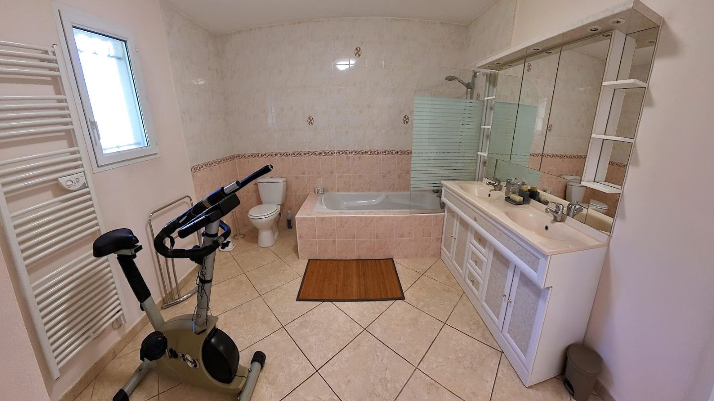 Villa à vendre  - 7 pièce(s) - 144m2 - Tourouzelle (11200)