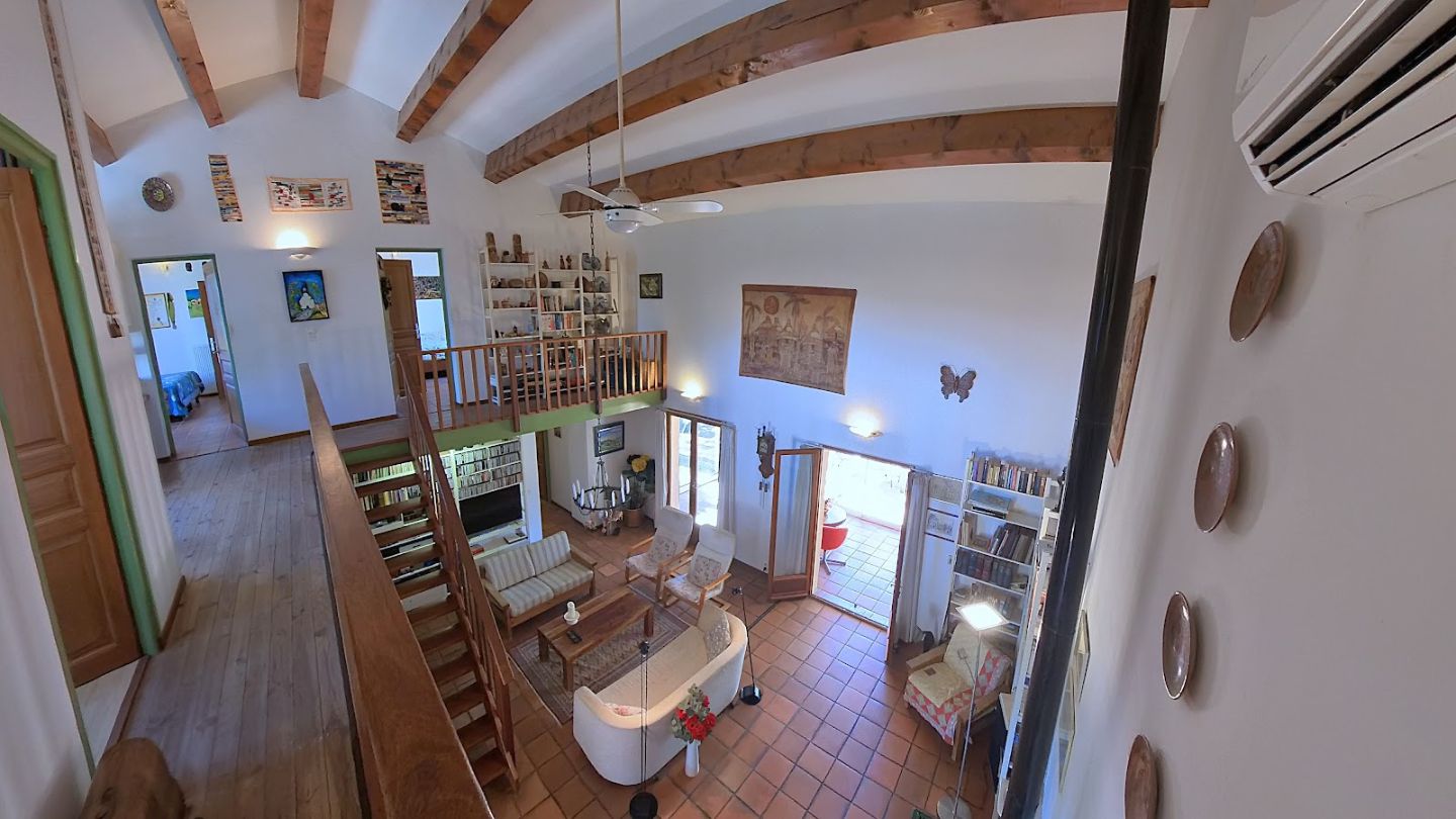 Villa à vendre  - 7 pièce(s) - 135m2 - Aigne (34210)