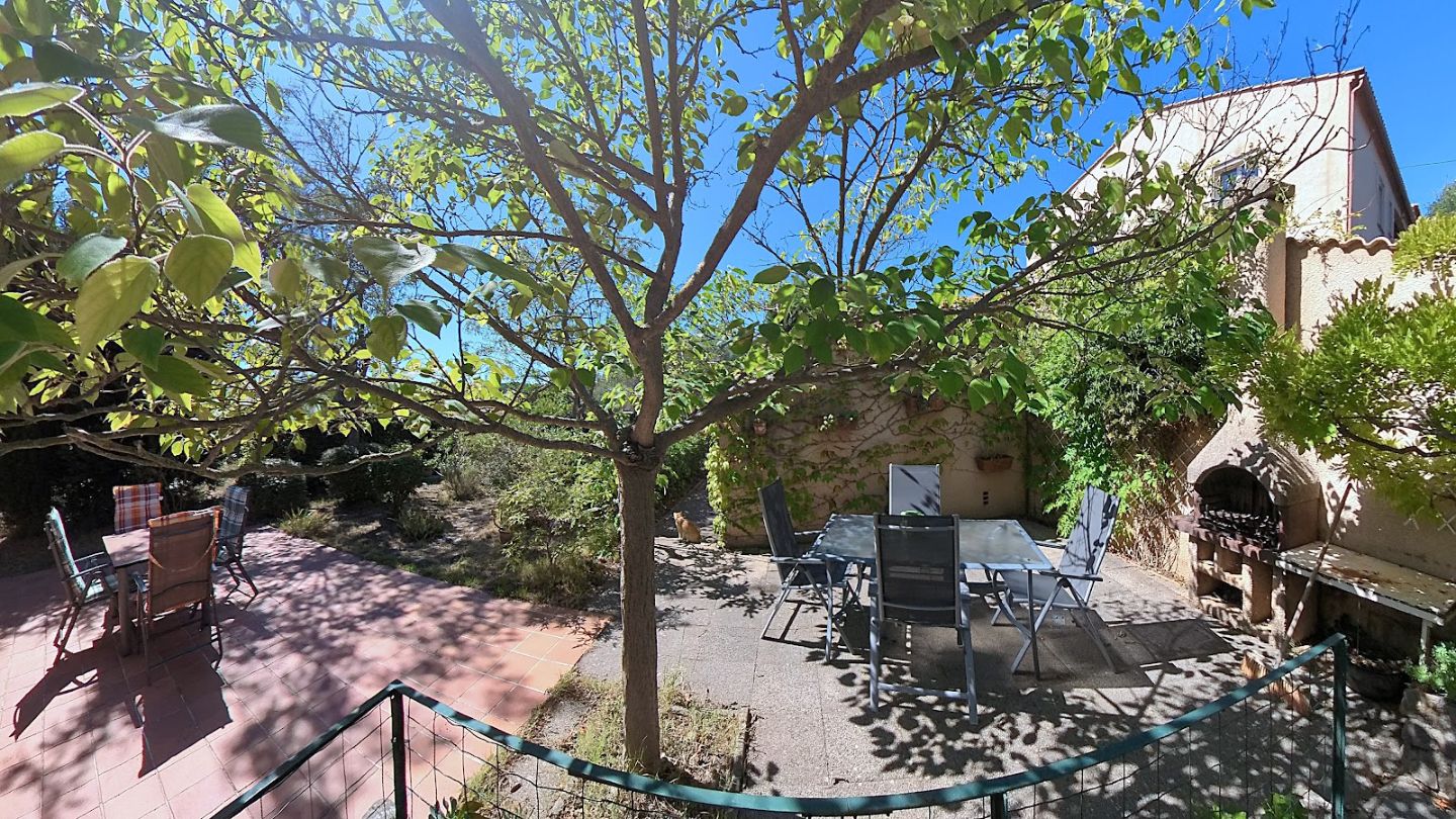 Villa à vendre  - 7 pièce(s) - 135m2 - Aigne (34210)