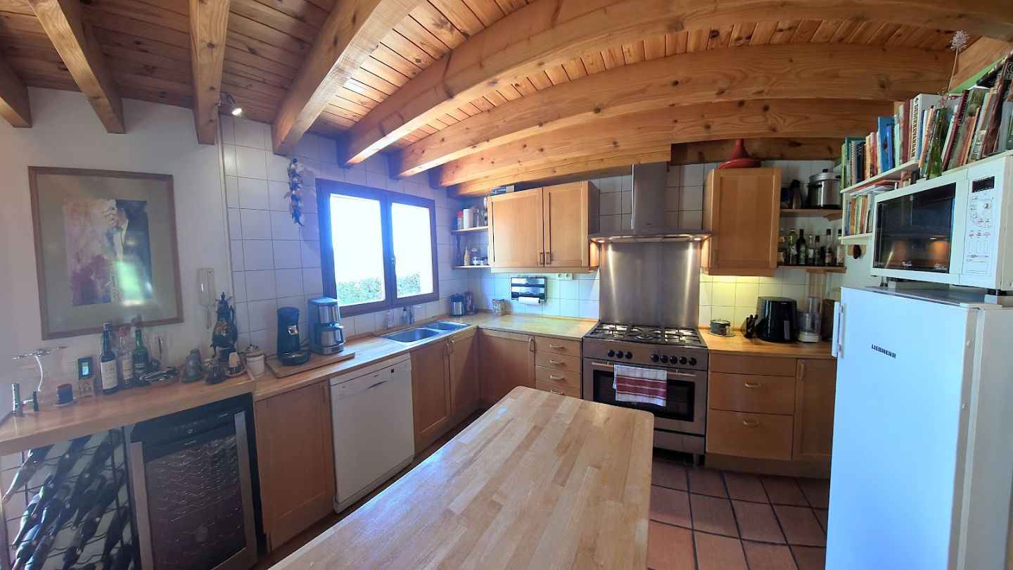 Villa à vendre  - 7 pièce(s) - 135m2 - Aigne (34210)