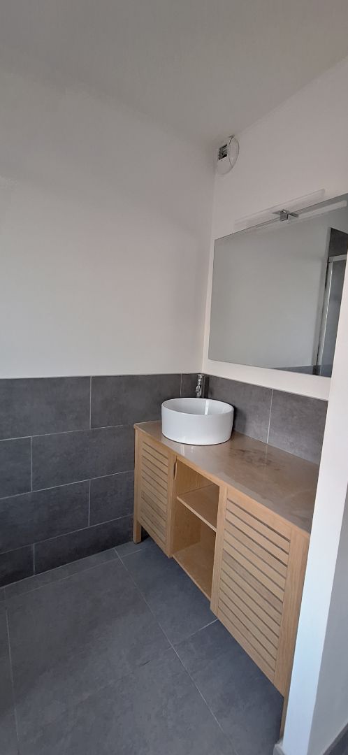 Appartement à louer  - 4 pièce(s) - 84m2 - Saint-cyr-sur-mer (83270)