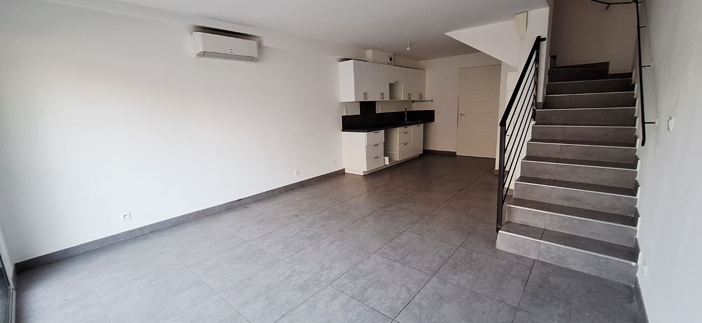 Appartement à louer  - 4 pièce(s) - 84m2 - Saint-cyr-sur-mer (83270)