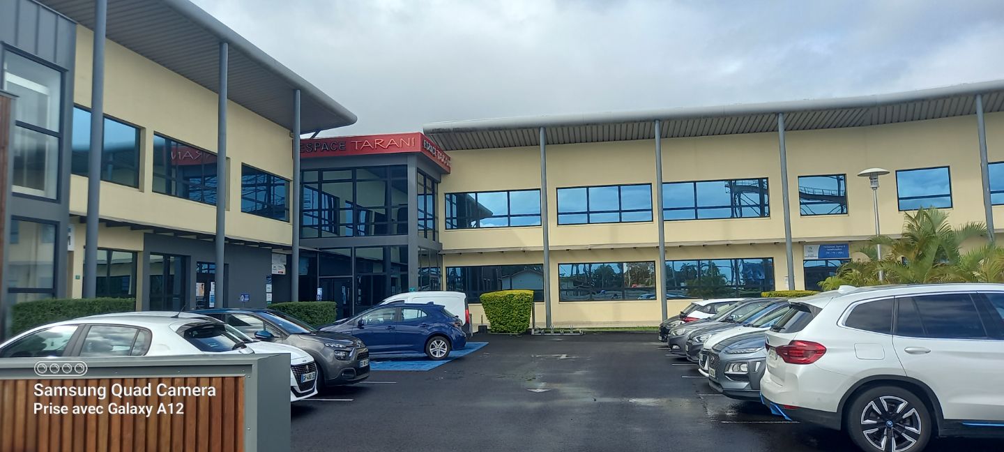 Bureaux à louer – Centre d’Affaires TARANI, Saint-André 