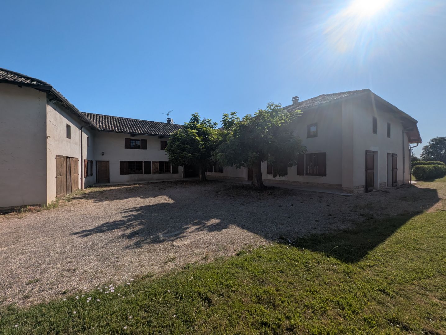 Maison à vendre  - 12 pièce(s) - 295m2 - Grieges (01290)