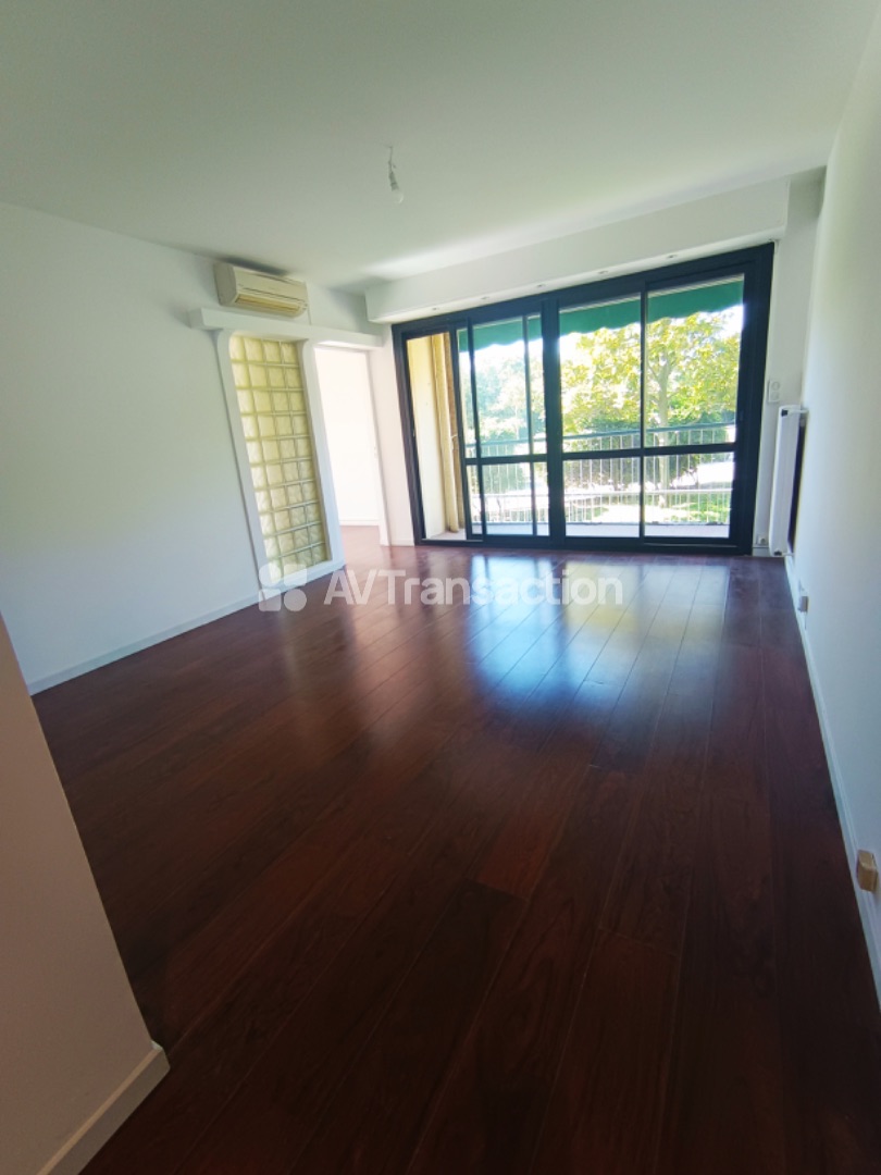 Appartement à vendre  - 3 pièce(s) - 67m2 - Marseille (13008)