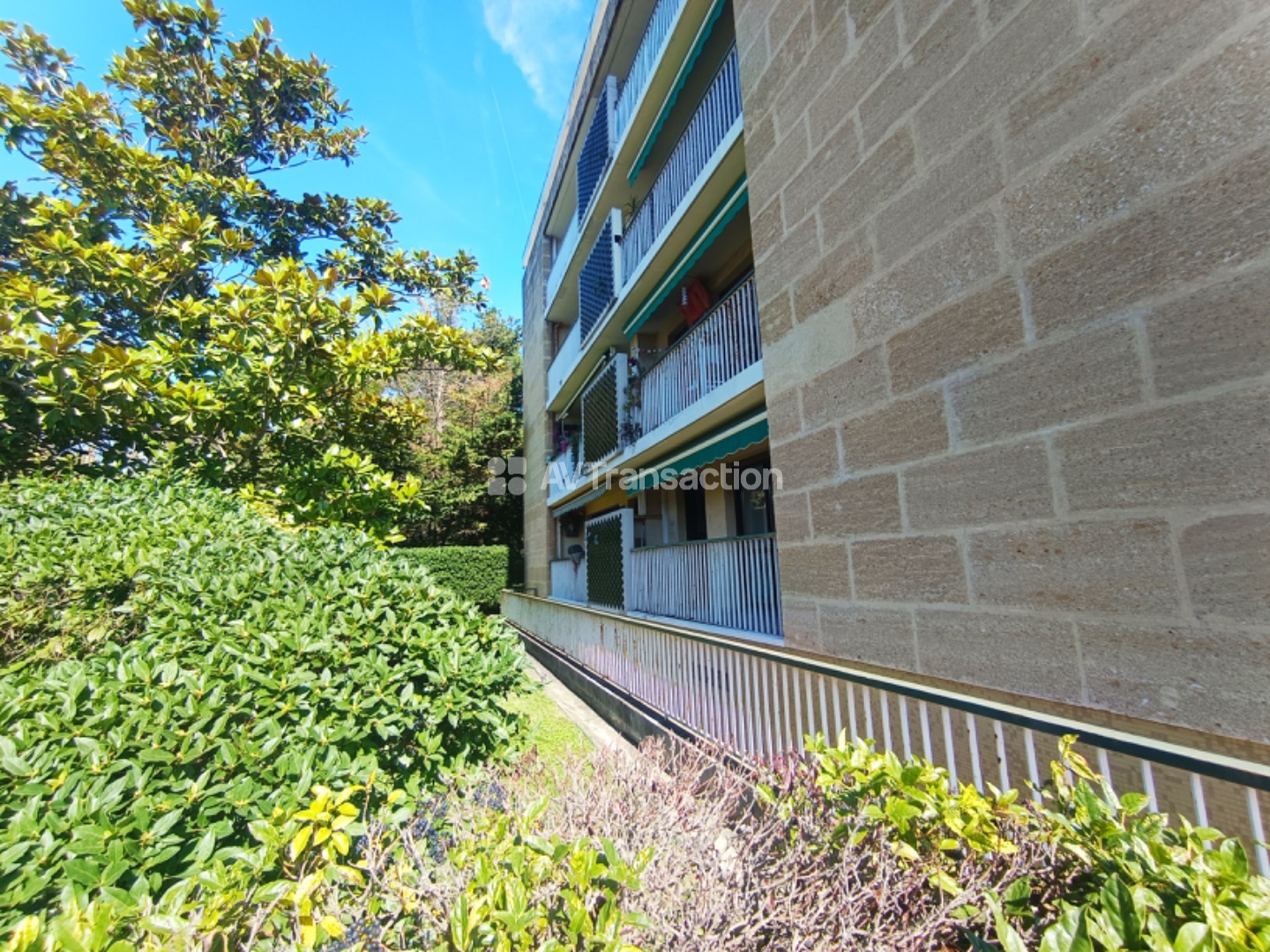 Appartement à vendre  - 3 pièce(s) - 67m2 - Marseille (13008)