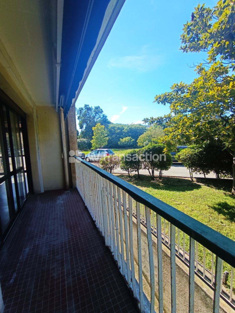 Appartement à vendre  - 3 pièce(s) - 67m2 - Marseille (13008)