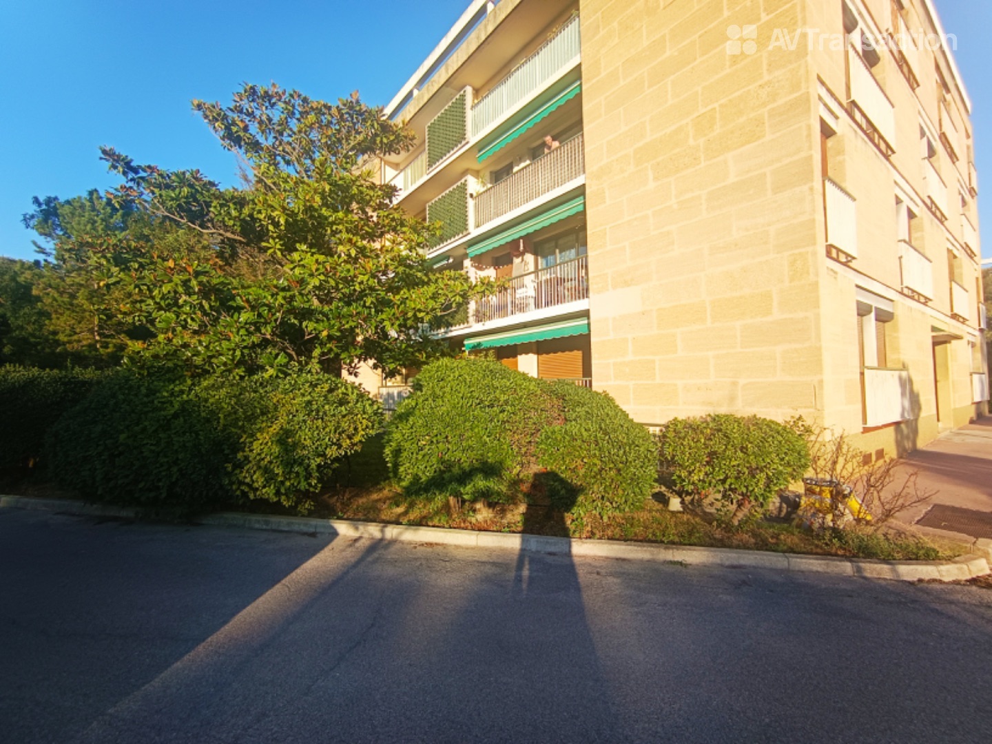  T3  climatisé proche Borély  parking/résidence arborée