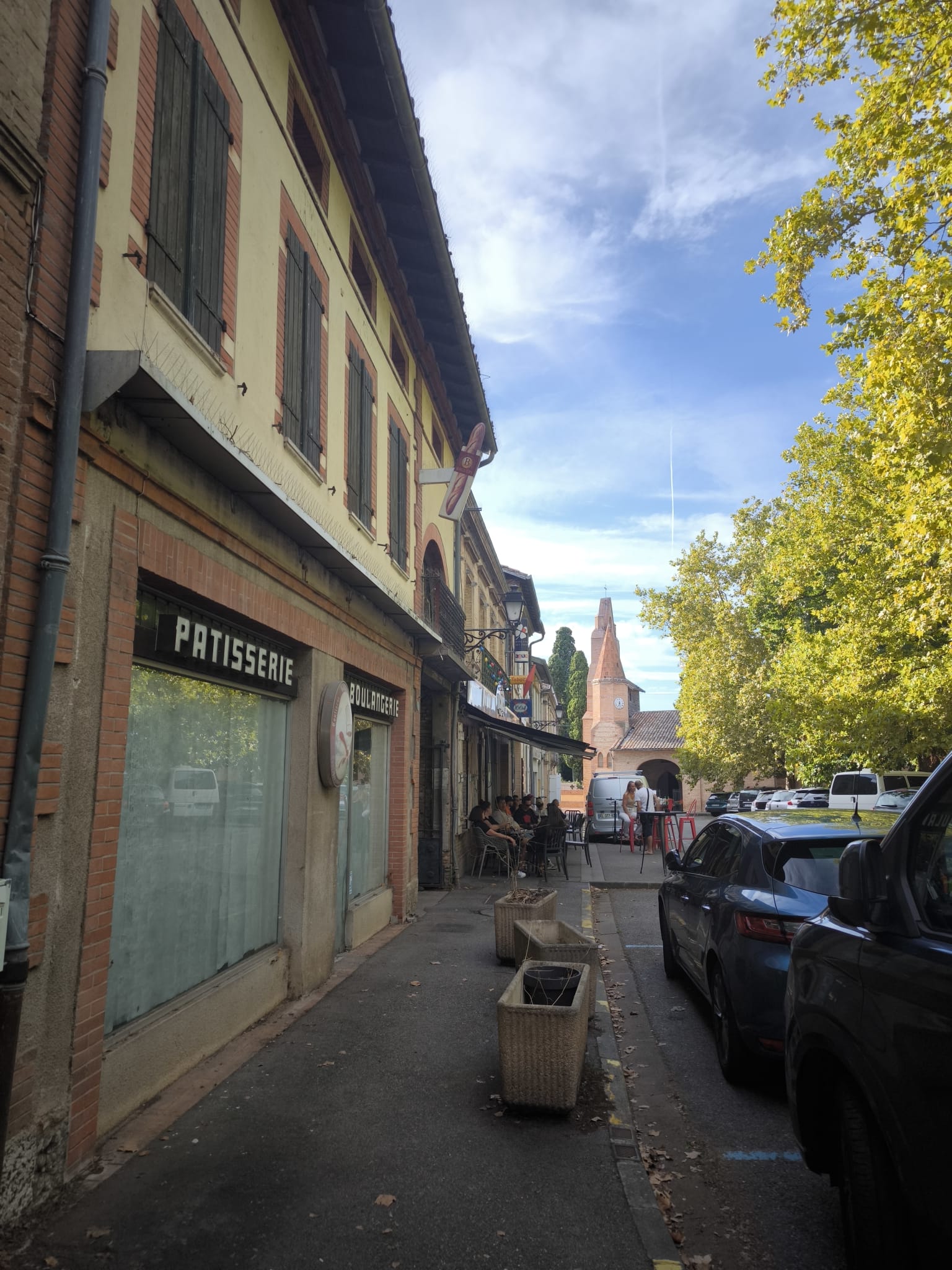Ancienne BOULANGERIE PÂTISSERIE au centre de Pechbonnieu