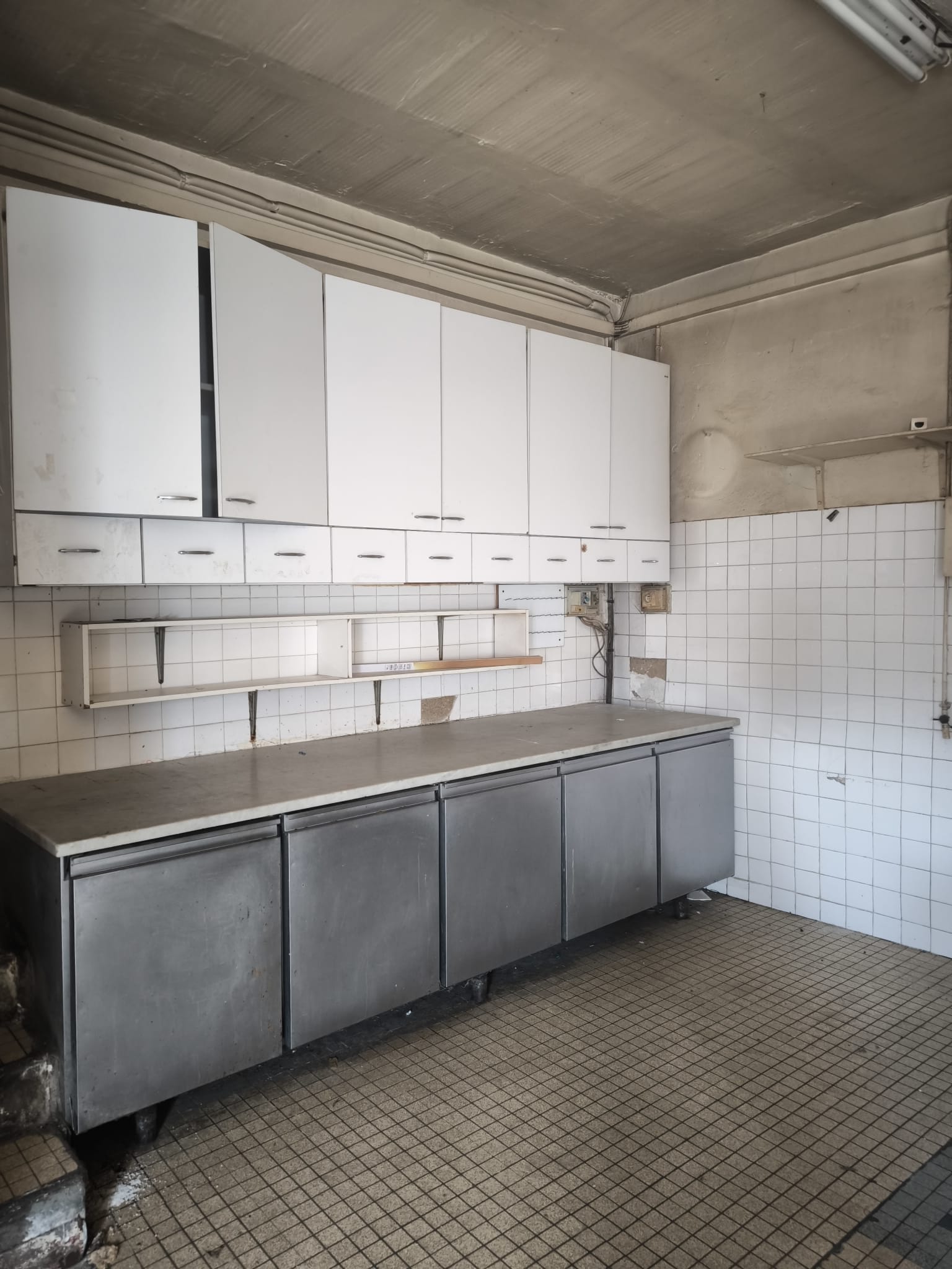 Ensemble immobilier collectif à vendre  - 8 pièce(s) - 371m2 - Pechbonnieu (31140)