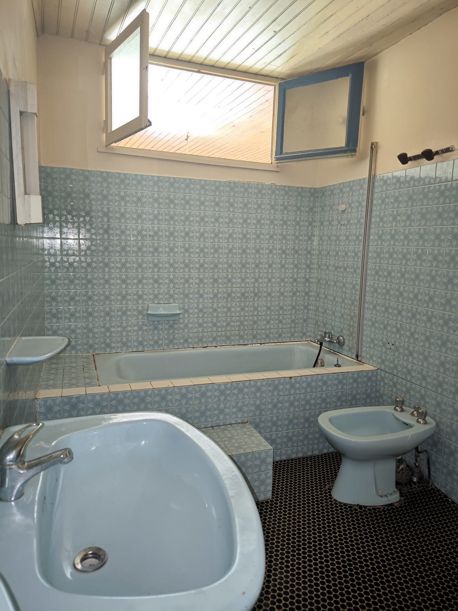 Ensemble immobilier collectif à vendre  - 8 pièce(s) - 371m2 - Pechbonnieu (31140)