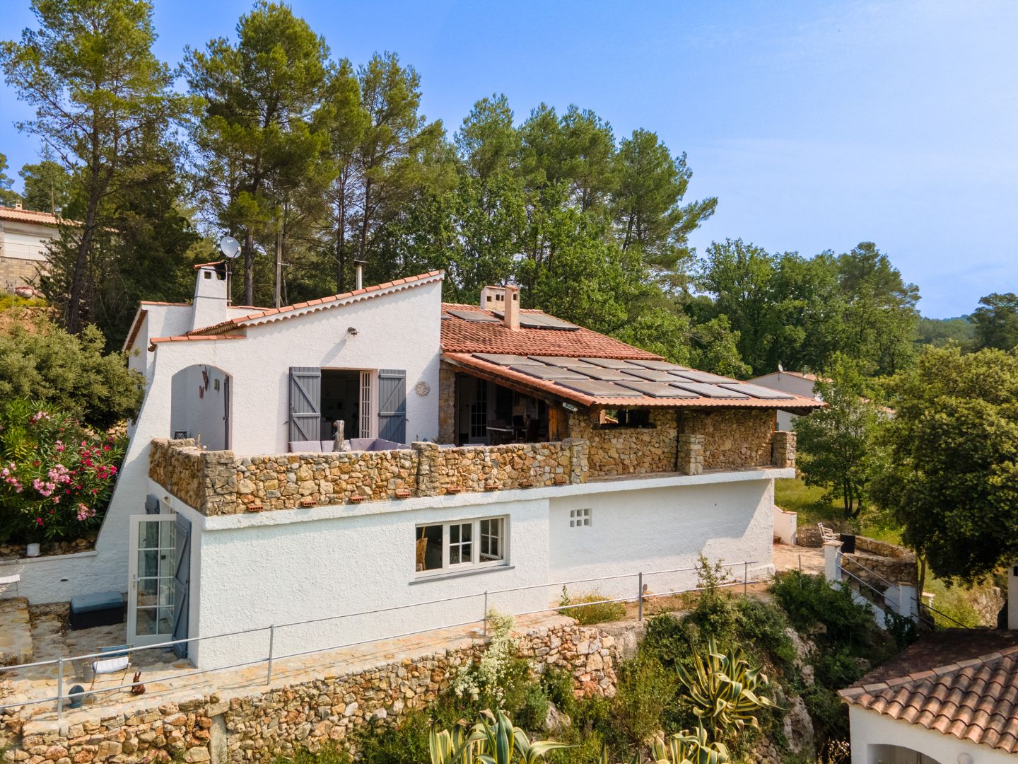 Maison à vendre  - 150m2 - Saint-antonin-du-var (83510)