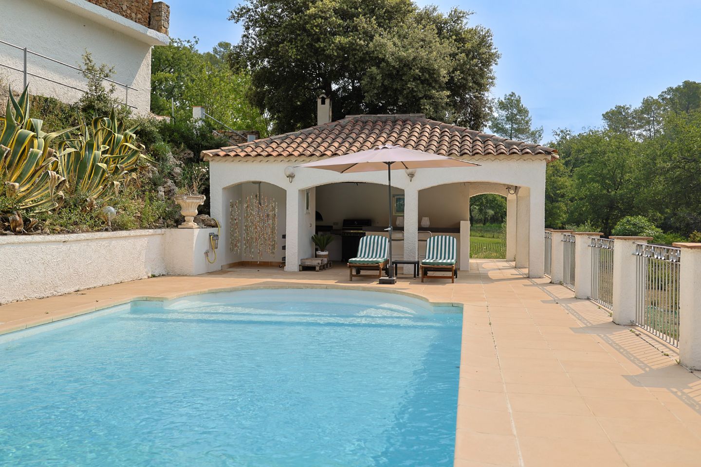 Maison à vendre  - 150m2 - Saint-antonin-du-var (83510)