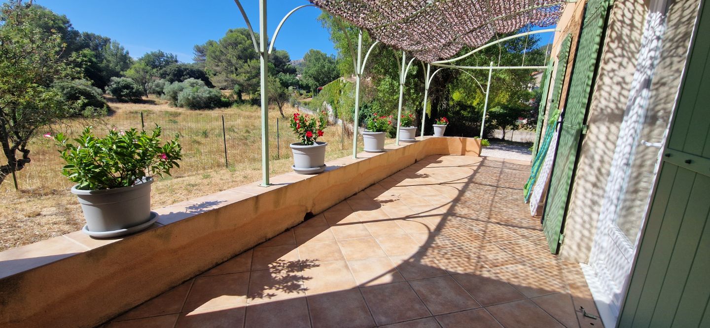 Maison à vendre  - 4 pièce(s) - 126m2 - Cadolive (13950)