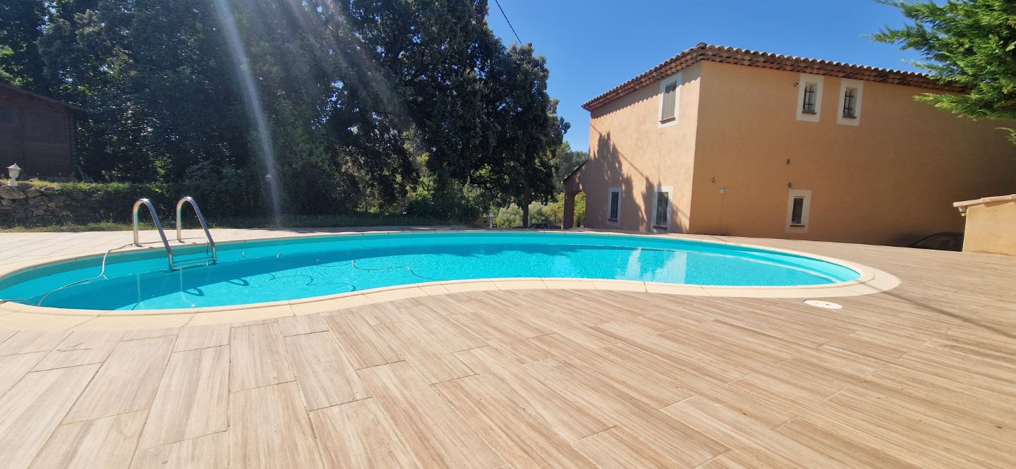 Maison à vendre  - 4 pièce(s) - 126m2 - Cadolive (13950)