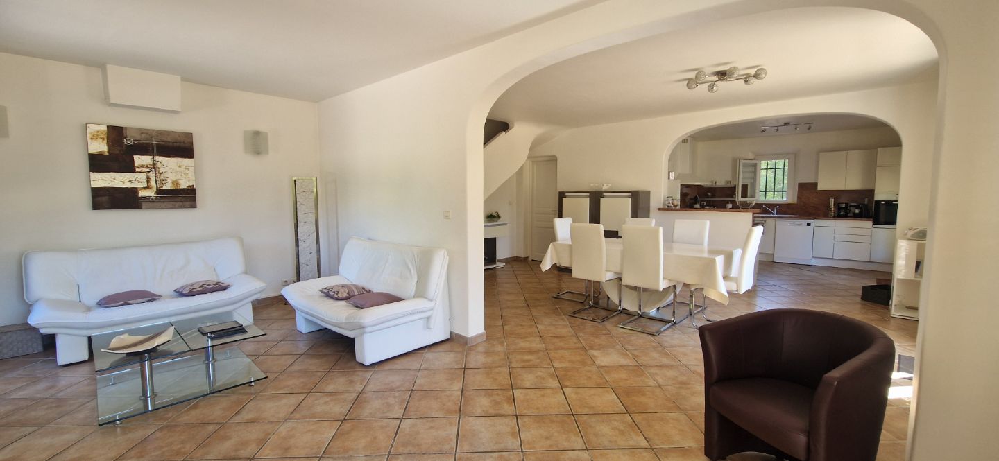 Maison à vendre  - 4 pièce(s) - 126m2 - Cadolive (13950)