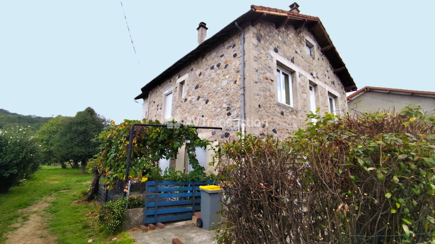 Maison à vendre  - 9 pièce(s) - 117m2 - Lalevade-d'ardèche (07380)