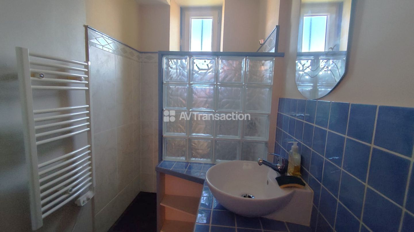 Maison à vendre  - 9 pièce(s) - 117m2 - Lalevade-d'ardèche (07380)