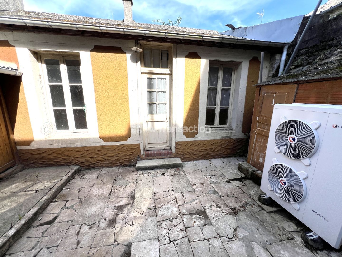 A vendre , Isigny sur Mer (14230 ) immeuble de rapport , 128 m2