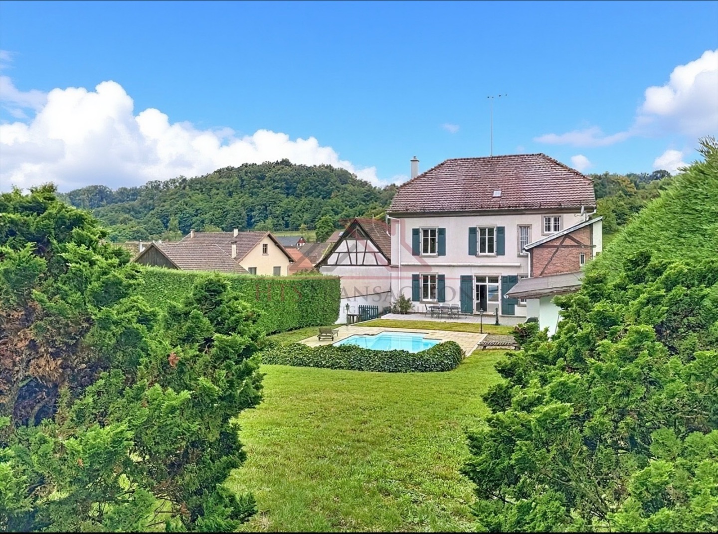 À VENDRE – MAISON DE CARACTÈRE – 350 m² – TERRAIN 1 114 m² 