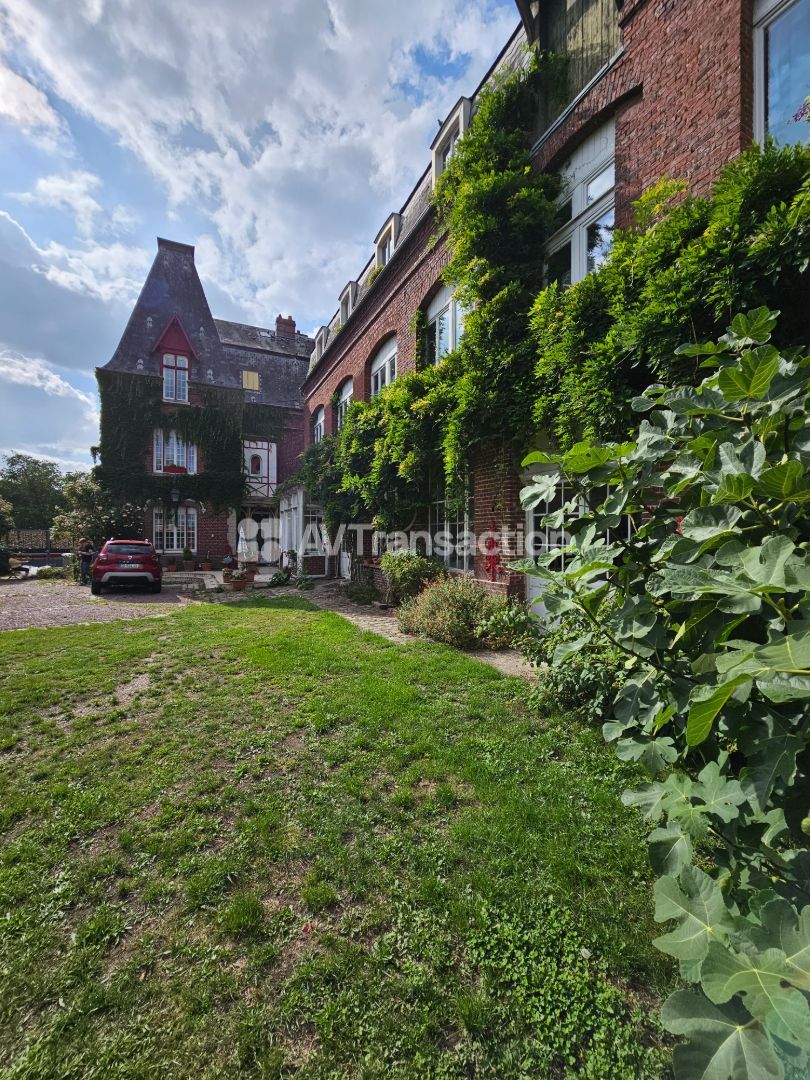 Propriété à vendre  - 11 pièce(s) - 321m2 - Caudebec-lès-elbeuf (76320)