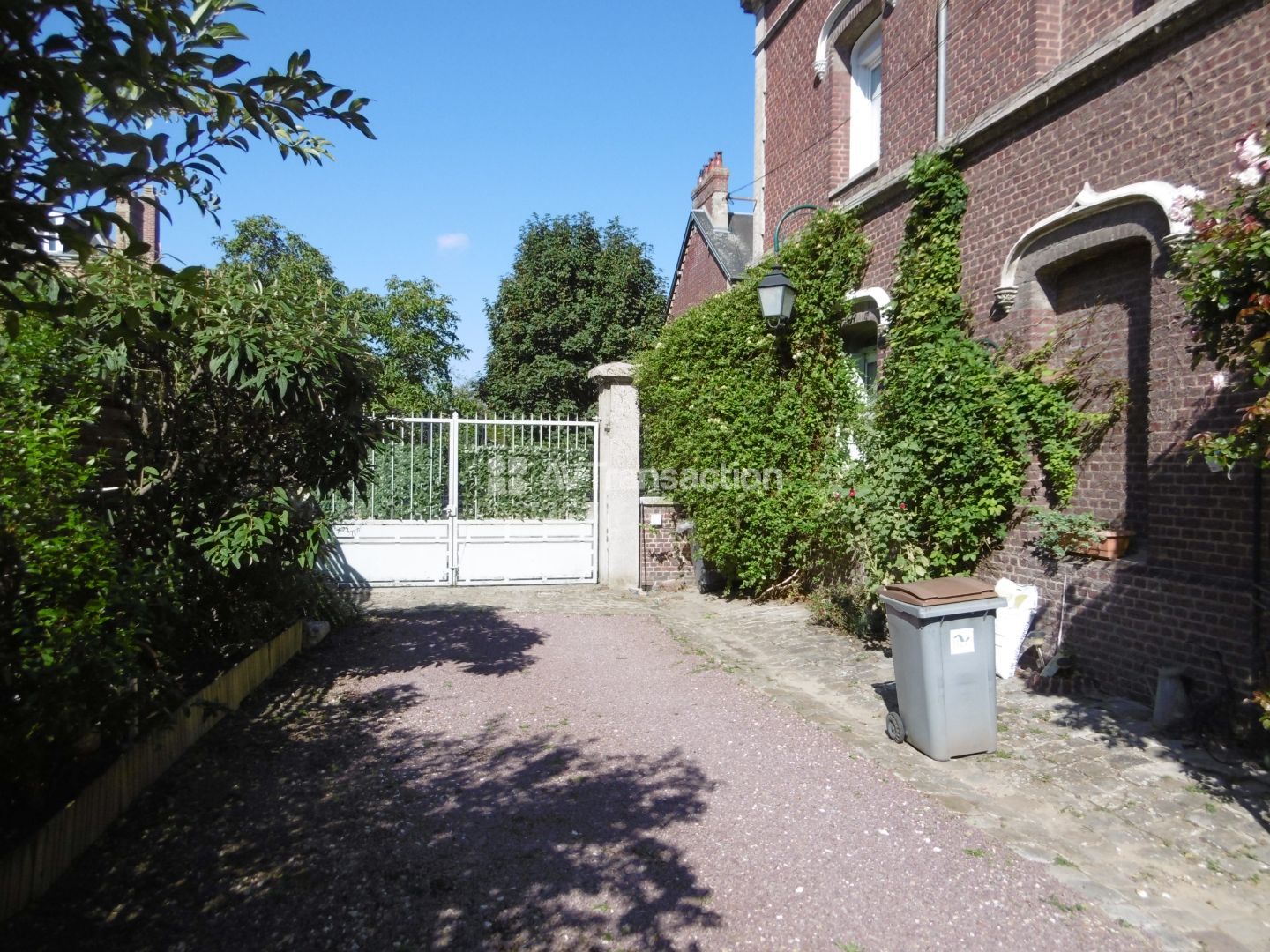 Propriété à vendre  - 11 pièce(s) - 321m2 - Caudebec-lès-elbeuf (76320)