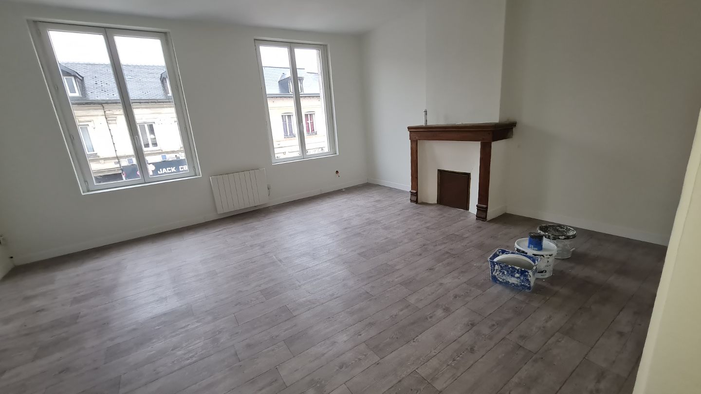 Immeuble à vendre  - 380m2 - Le Houlme (76770)